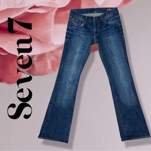 Woman's Blue Denim Designer Seven 7 Jeans, Blue Boot Cut,Size 30
